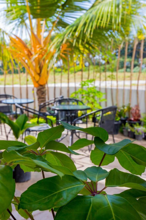Nihaali Maldives Otel Kudarikilu Dış mekan fotoğraf